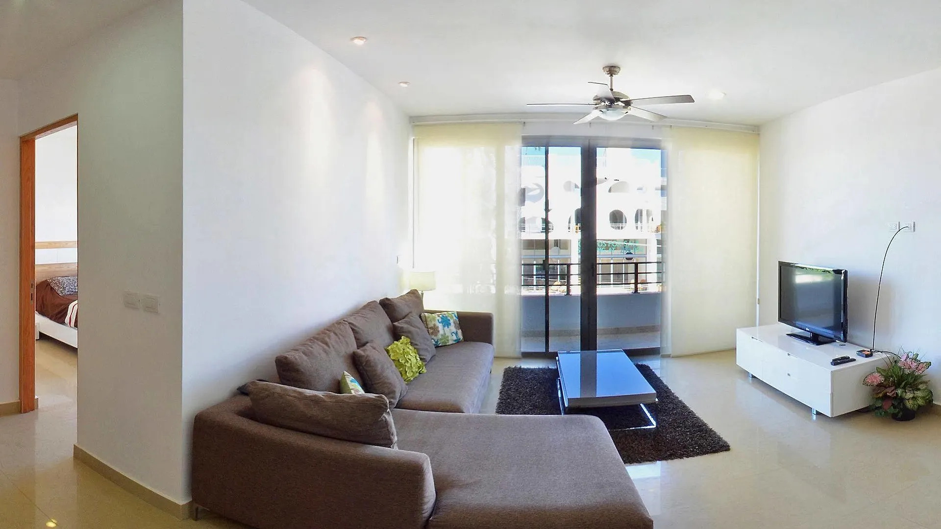 Studio One By Hotel 770 contacts